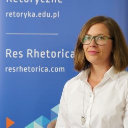 Dr Ewa Modrzejewska
