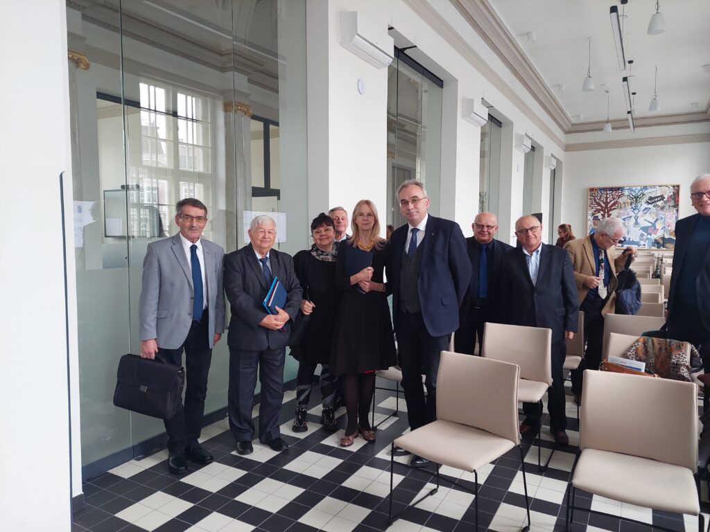 Konferencja Rady Towarzystw Naukowych przy Prezydium PAN w Kaliszu z udziałem przedstawicielki PTR