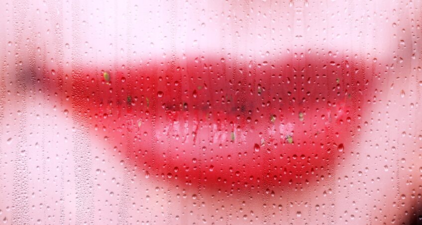 [Res Rhetorica]: „Rola uśmiechu w actio: między ekspresją niewerbalną a perswazją retoryczną”